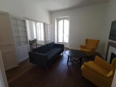 Coin salon dans l'établissement 10 rue Carnot