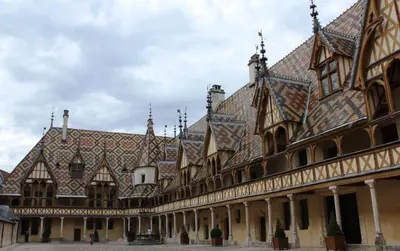 Plan de l'établissement La Maison Rouge Ladoix - Proche Beaune