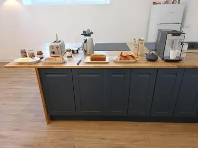 Cuisine ou kitchenette dans l'établissement Clos de la Providence, gîte, piscine et Spa 3 chambres