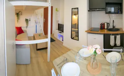 Cuisine ou kitchenette dans l'établissement Studio Northwich centre-ville