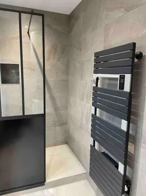 Salle de bains dans l'établissement Maison Meursault parking fermé