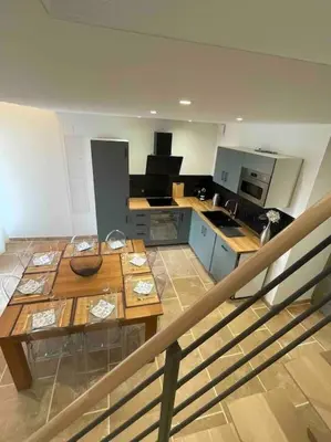 Télévision ou salle de divertissement dans l'établissement Maison Meursault parking fermé