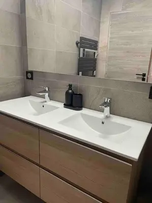 Salle de bains dans l'établissement Maison Meursault parking fermé