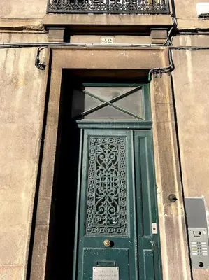 Façade ou entrée de l'établissement Le Saumaise : Centre historique