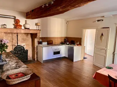 Cuisine ou kitchenette dans l'établissement Les hirondelles, in the heart of Burgundy!