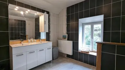 Salle de bains dans l'établissement La Belle Noue