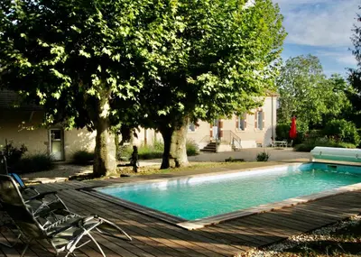 Piscine de l'établissement Loisy - Lovely Holiday House with Swimming Pool ou située à proximité