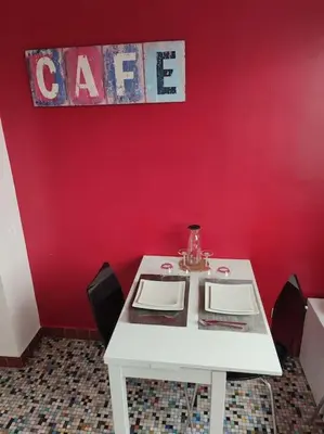 Restaurant ou autre lieu de restauration dans l'établissement Idéalement situé pour tous Dijon