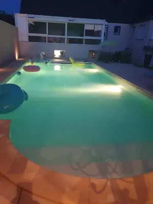 Piscine de l'établissement LA DOLCE VITA ou située à proximité