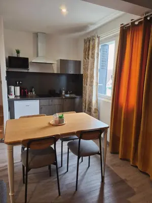 Cuisine ou kitchenette dans l'établissement Cosy Loft - Appartement de charme
