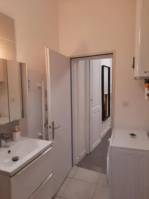 Salle de bains dans l'établissement Grand T1 au calme - Dijon centre