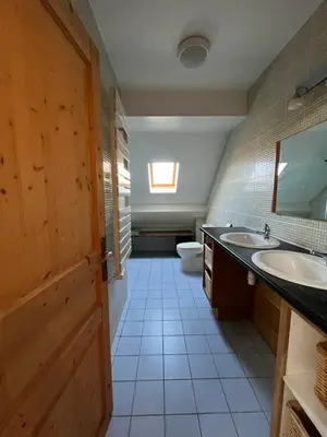 Salle de bains dans l'établissement Moulin D’Huile