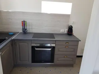 Cuisine ou kitchenette dans l'établissement La Grimpette