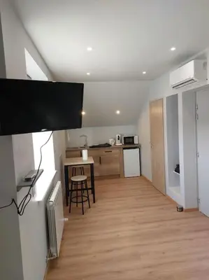Cuisine ou kitchenette dans l'établissement Famille House 202