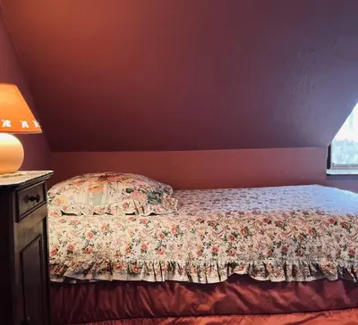 Un ou plusieurs lits dans un hébergement de l'établissement labarretaine , une maison de caractère