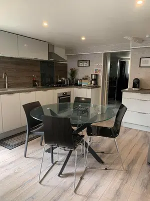 Cuisine ou kitchenette dans l'établissement Convivialetzen