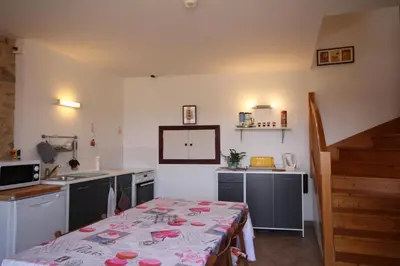 Cuisine ou kitchenette dans l'établissement Gîte Savauldetour