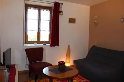 Coin salon dans l'établissement Gîte Savauldetour