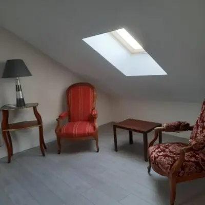 Coin salon dans l'établissement Chez daniel