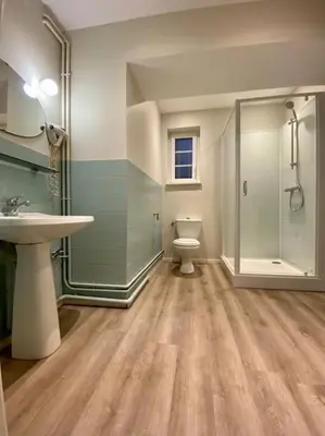 Salle de bains dans l'établissement LANOISELEE