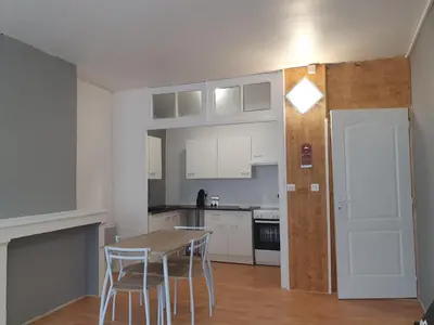 Cuisine ou kitchenette dans l'établissement Appartement VanSuly 1