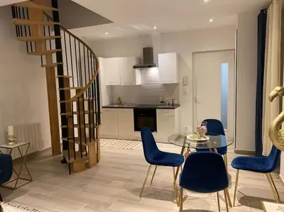 Cuisine ou kitchenette dans l'établissement Le Duplex de l’Avenue