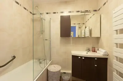 Salle de bains dans l'établissement Cabana & Le Grand Appartement Lumineux