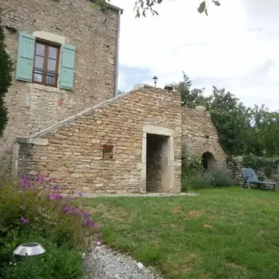 Maison rénovée sur ancien domaine viticole Renovated old house on old wine estate