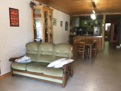 Coin salon dans l'établissement plein pied village