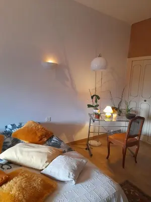 Un ou plusieurs lits dans un hébergement de l'établissement chambre comtoise