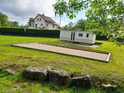Jardin de l'établissement chambre comtoise