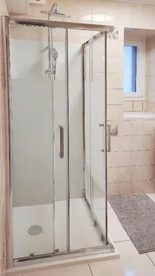Salle de bains dans l'établissement Maison (gite) Le Petit Plasne dans le Jura