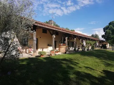 Jardin de l'établissement Domaine des Granges Neuves