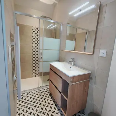 Salle de bains dans l'établissement DOMAINE SAINT LOUP - 10min BEAUNE