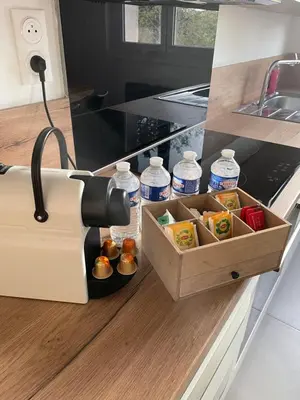 Cuisine ou kitchenette dans l'établissement Chez Louisa-Maria