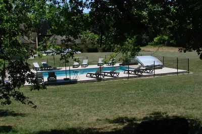 Piscine de l'établissement Gite 2 pièces Parc des Chamois piscine chauffée ou située à proximité